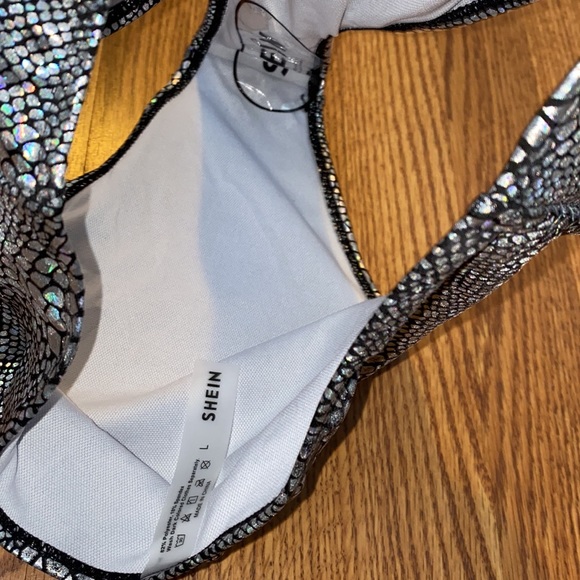 SHEIN high waisted bikini bottom - Picture 3 of 4